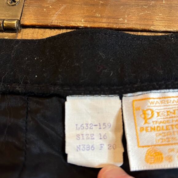 Vintage Pendleton Skirt Sz 16 100% Virgin Wool Indie Goth Career Dark Academia - Picture 3 of 4